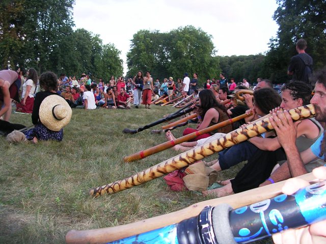 autour du lieu de plantation.