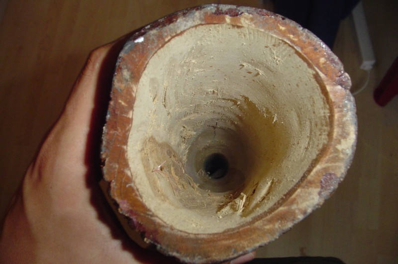 La cloche qui fait 8 et 7.5 cm.