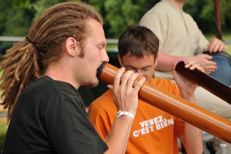 Venez, c'est bien ! ;) coucou Rudi, coucou Gauthier.... merci pour vos bonnes vibrations !