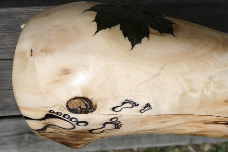 Les petits pieds pour le voyage et la feuille d'érable pour le canada...