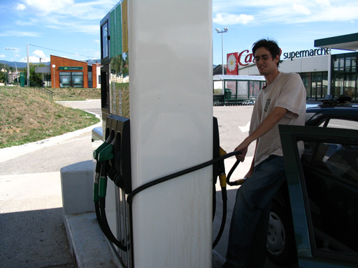 euuuuuuuuuuuh y a pas comme un truc qui va pas là????