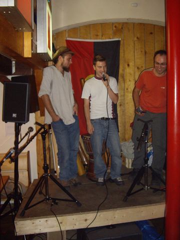 Terre mythe recrute...... :-)<br />Mikah, btman, will