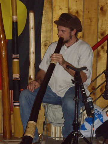 mikah, qui casse du bois !